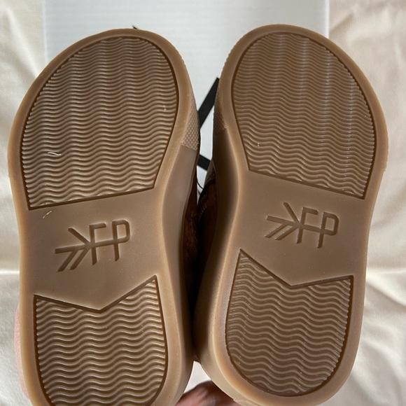 Freshly Picked Chelsea Boot in Weathered Brown 5T - Picture 6 of 6